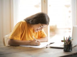 Soạn bài Diễn đạt trong văn nghị luận | Ngữ văn 12